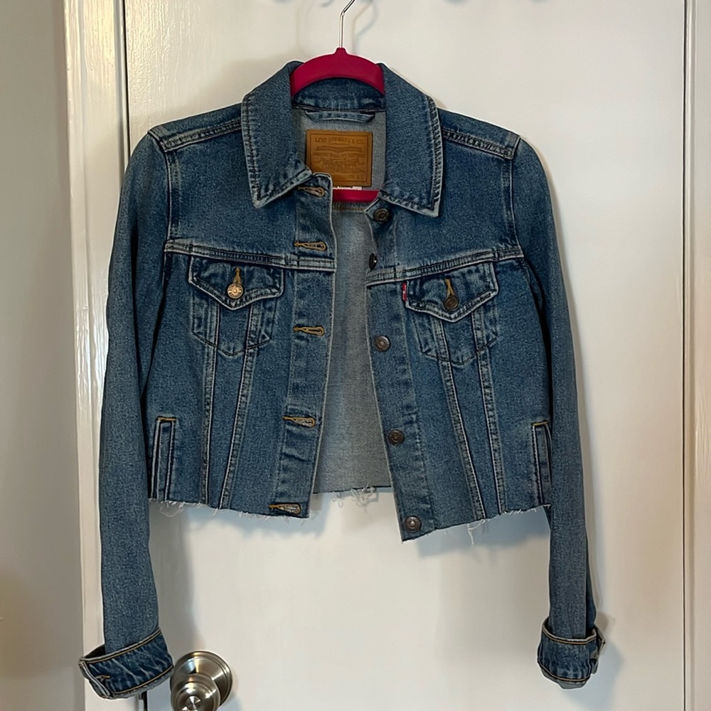 Levi’s Cropped Denim Jacket